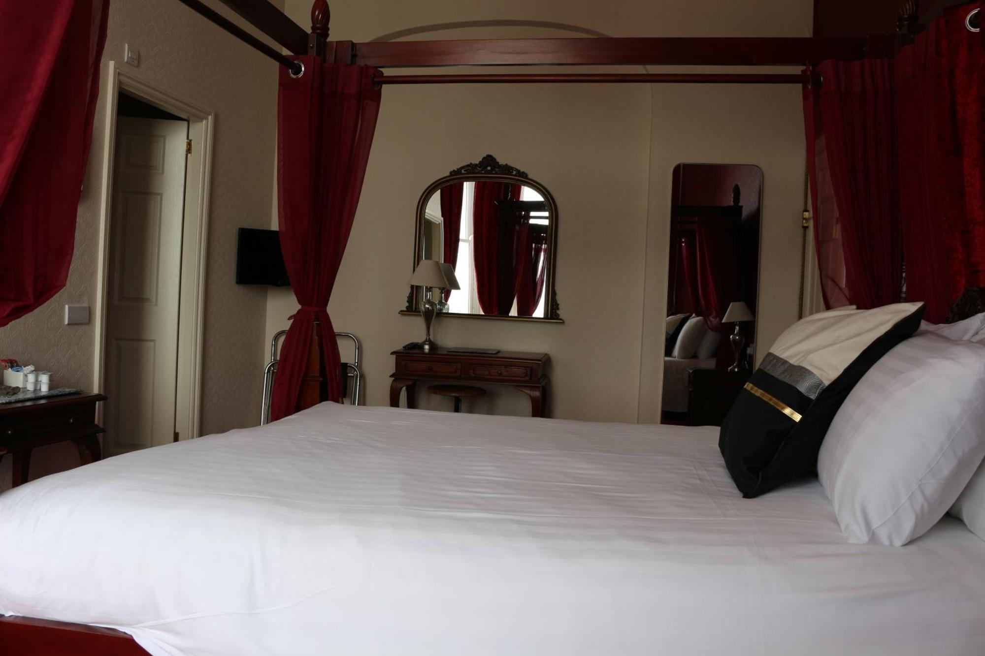 The Belgrave Hotel Tenby Extérieur photo